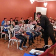 Kuressaares toimunud puhkpilliorkestrite eelproovis oli mängijaid nii Saare- kui Hiiumaalt.