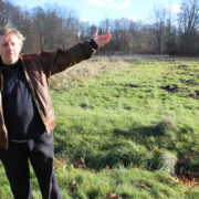 Ergu unega Harri Malling ütleb, et juulikuust saadik kui metssigade rünnakud algasid, saab ta öösiti magada paar vaid tundi.