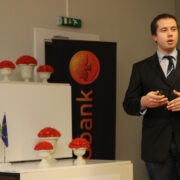 Kauri Kiivramees esitles oma uurimust seminaril “Hiiumaa – tööstussaar?”.