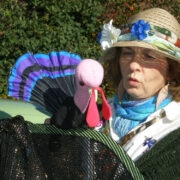 Kersti Ojasalu nukuga mängimas.