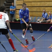 Võistleja number 45 Alex Kark üksi kolme austerlase vastu.