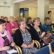 Pildil Elle Voolma, Raili Mägi, Juta Ülemaantee, Ants Kompus. Tagareas Astrid Sedrik, Haja Kaev, Külli Korol ja Maia Aaslepp.