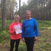 Hiiu vallavanem Reili Rand koos isa Maidoga pärast raja läbimist.