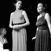 Klassikatähed Auli Lonks, Elina Netsajeva ja Ksenja Kuchukova andsid kultuurikeskuses meeleoluka kontserdi.