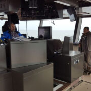 Tiiu roolis on Sefine laevatehase kapten ja toimub esimene proovisõit.