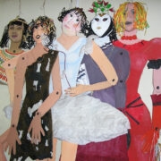 Kooliteatrite festivali tänavuseks kaasteemaks on maskid. Pildil on valik Käina huvikooli õpilaste valmistatud maske, millele kehagi lisatud.