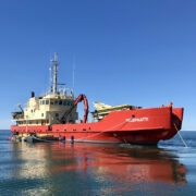 Kaks saart ühendas sidekaabliga Soomest pärit spetsiaalne laev Telepaatti.