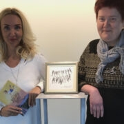 Illustreerija Riina Degtjarenko ja koostaja Tiiu Heldema “Hiiu luule raamatu” esitlusel.