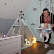 Lisaks kiigele tegi Häli-Herta Haavapuu oma poegadele tipi-telgi, mida ta hetkel küll ajapuudusel müügiks valmistada ei jõua, aga loodab seda teha tulevikus.