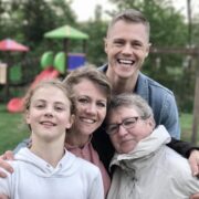 Magnus koos ema Žana, õe Monika ja õetütre Mathildega mullu suvel Taanis Legolandis.