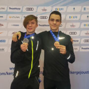 Joel Hiis ja Marcus Mäll medalitega.