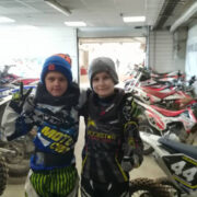 Martin Põllu ja Ralf Gramakovski Adrenalin Arenal oma sõite ootamas.