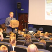 Muuhulgas rääkis lektor Hanno Egipt, et see, kes suitsetab paki päevas, kulutab aastas 1500 eurot.