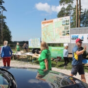 Palivere discgolfi rajale jõudsid Raigo Golub ja Martin Kõmmus (paremal).