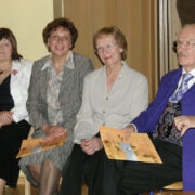 Käina kooli õppealajuhataja Urve Pärnamaa, direktorid Ene Urman, Aimi Säremat ja Jakob Ots.