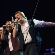 Reigo Tamm (esiplaanil) koos Koit Toome ja Lauri Liiviga Tarmo Leinatamme mälestuskontserdil Memory 2015.