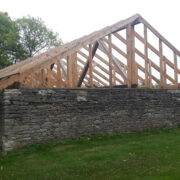 Orjaku mõisa varemete omanik Omar Jõpiselg ütles, et allesjäänud müürid hakkasid kiiresti lagunema, hoolimata sellest, et olid ilmastiku eest kaetud ja tuli ruttu teha midagi, et neid hävingust päästa. Nüüd, kui varemed saab katuse alla, on tal kavas hakata ruum ruumi haaval korrastama ja kasutusele võtma seda osa keldrist, mis veel varisenud pole.