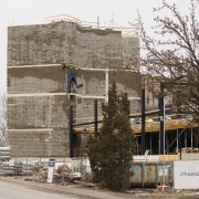 Rahvas on Käina elamuskeskuse torniosa ehitise ilmselt akende puudumise tõttu ristinud “Käina vanglaks”, kuid just Tuuletornist saab üks aleviku kaasaegsemaid rajatisi.