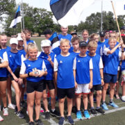 Esimeses reas vasakult Carmen Hüüdma, Jonatan Saarnak, Karl Kustas Toimra, Joosep Kruusmägi.