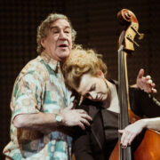 Guido Kangur ja Mingo Rajandi avavad kontrabsssi hingeelu samanimelises lavastuses.