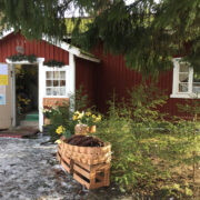 Näide laadaplatsil asuvast majakesest, mida käsitöölistele välja renditakse.