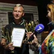 Gennet Kruusementi intervjueerib TV3 saate “Seitsmesed uudised” uudistejuht Sirje Eesmaa.