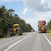 Suvised teehooldetööd Hiiumaal.
