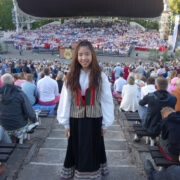 Vahetusõpilane Tartus laulupeol.