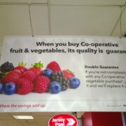 Näiteid Jersey kaubandusühistu kaupluse viitadest.