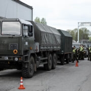 oola luureüksus saabus Kevadtormile esmaspäeval,
rannakaitseüksused jõuavad Paldiskisse täna
ja homme laevaga Hiiumaale.