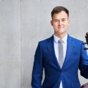 Bambergi Sümfooniaorkestri tšellorühma kontsertmeister Indrek Leivategija.