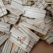 Kõik osalejad said mängijapaki, milles muu hulgas ka triibuvineerist bag tag.