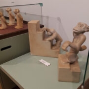 Ester Luukase looming