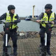 Tõukerattapatrulli lähevad välijuht Marko Kallas ja vanempiirivalvur Priit Stranberg.