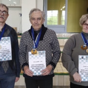 Hiiumaa kabeklubi võistkond (vasakult) Taivo Rist, Raivo Rist ja Marika Azojan.