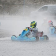 Kiireima võistlusklassi võitja Siim Leedmaa start paduvihmas.