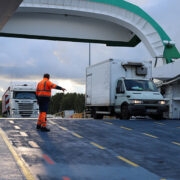 TS Laevad parvlaeva Leiger laadimine Heltermaal.